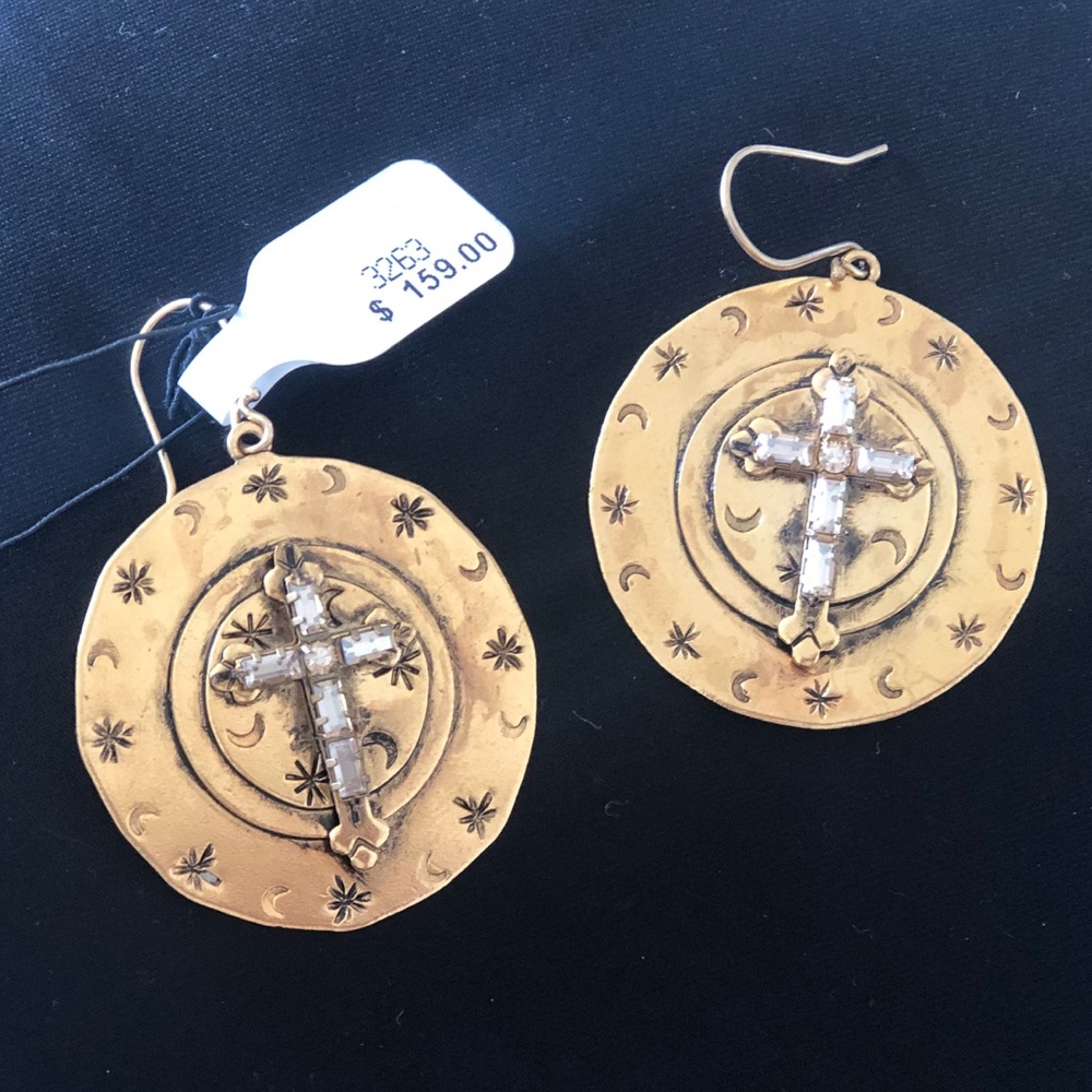 VSA earrings NWT